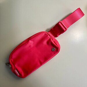 NWT Lululemon Everywhere Belt Bag 1L in Glaze Pink